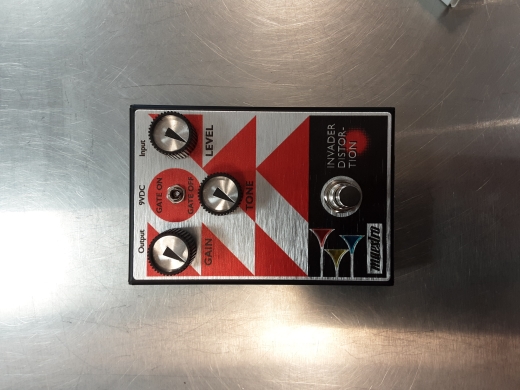 Maestro Effects Invader Distortion Pedal | Long & McQuade Maestro Effects Invader Distortion Pedal | Long & McQuade